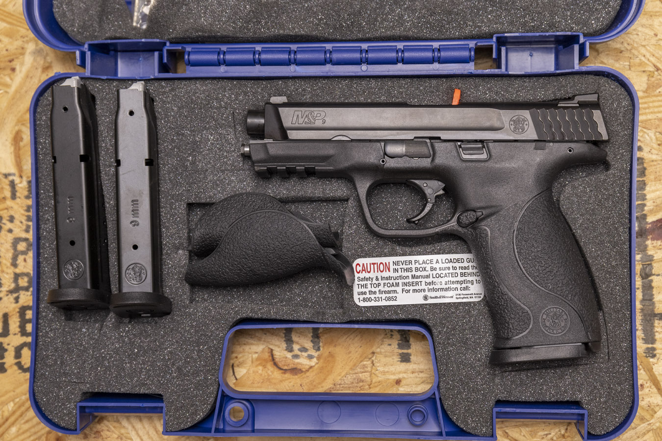 SMITH AND WESSON M&P9 9mm Police Trade-In Pistol with Night Sights (New in Box)